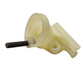 Крепления фильтра и карбюратора 3700 4400