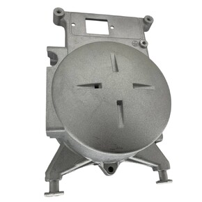 Крышка статора бензогенератора с подшипником 6204 левая 0.9 кВт